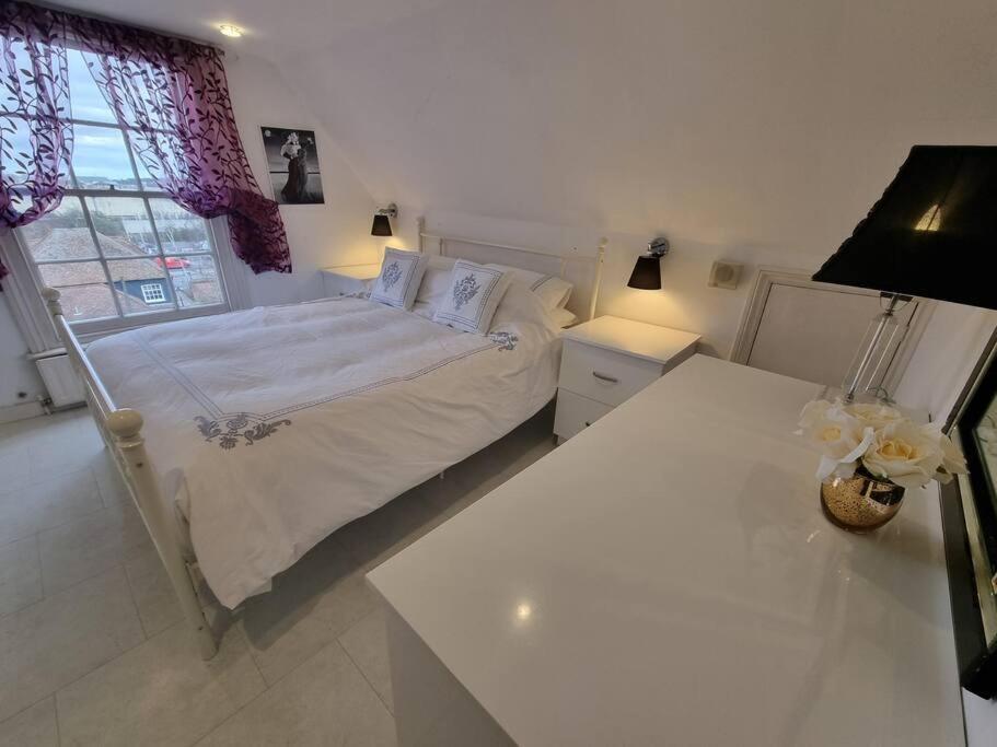 Beautiful Apartment In The Heart Of Rochester Rochester  Zewnętrze zdjęcie