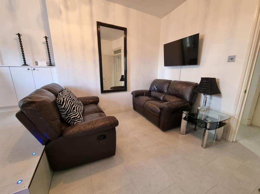 Beautiful Apartment In The Heart Of Rochester Rochester  Zewnętrze zdjęcie
