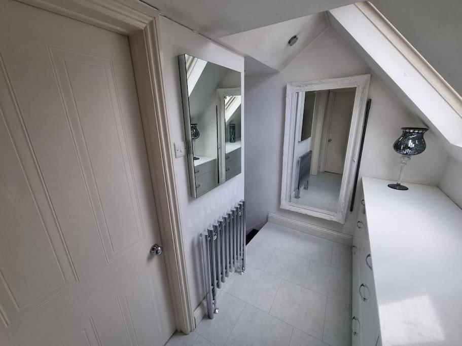 Beautiful Apartment In The Heart Of Rochester Rochester  Zewnętrze zdjęcie